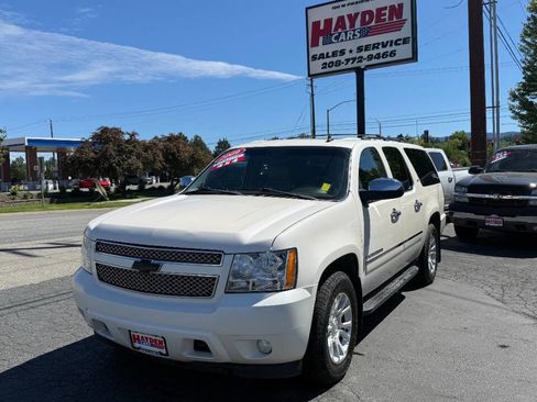 Used 2009 Chevrolet Suburban LTZ AWD/4WD image 2