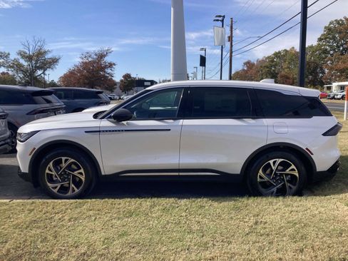 New 2026 Lincoln Nautilus Premier w/ Equipment Group 102A image 7