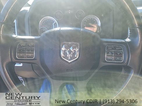 Used 2019 RAM 1500 Big Horn image 9