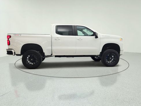 Used 2024 Chevrolet Silverado 1500 RST w/ Convenience Package II AWD/4WD image 4