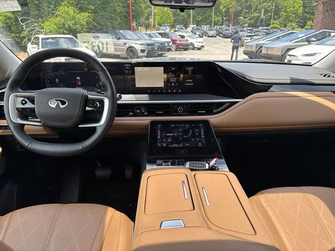 Used 2025 INFINITI QX80 Sensory AWD/4WD image 14