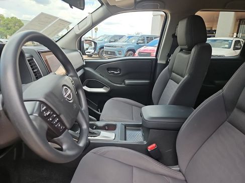 Used 2023 Nissan Frontier SV AWD/4WD image 17
