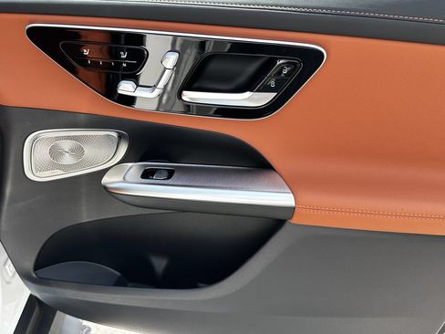 New 2027 Mercedes-Benz GLC 300 image 16