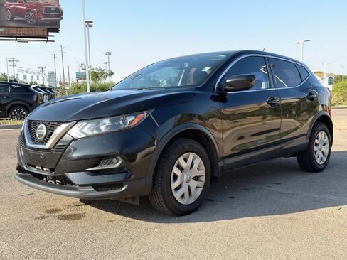 Used 2020 Nissan Rogue Sport S FWD image 1