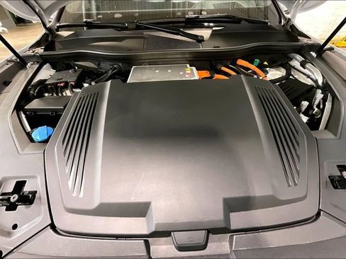 Used 2023 Audi e-tron Prestige w/ Prestige Package AWD/4WD image 10