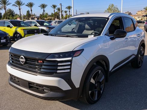 New 2026 Nissan Kicks SR image 8