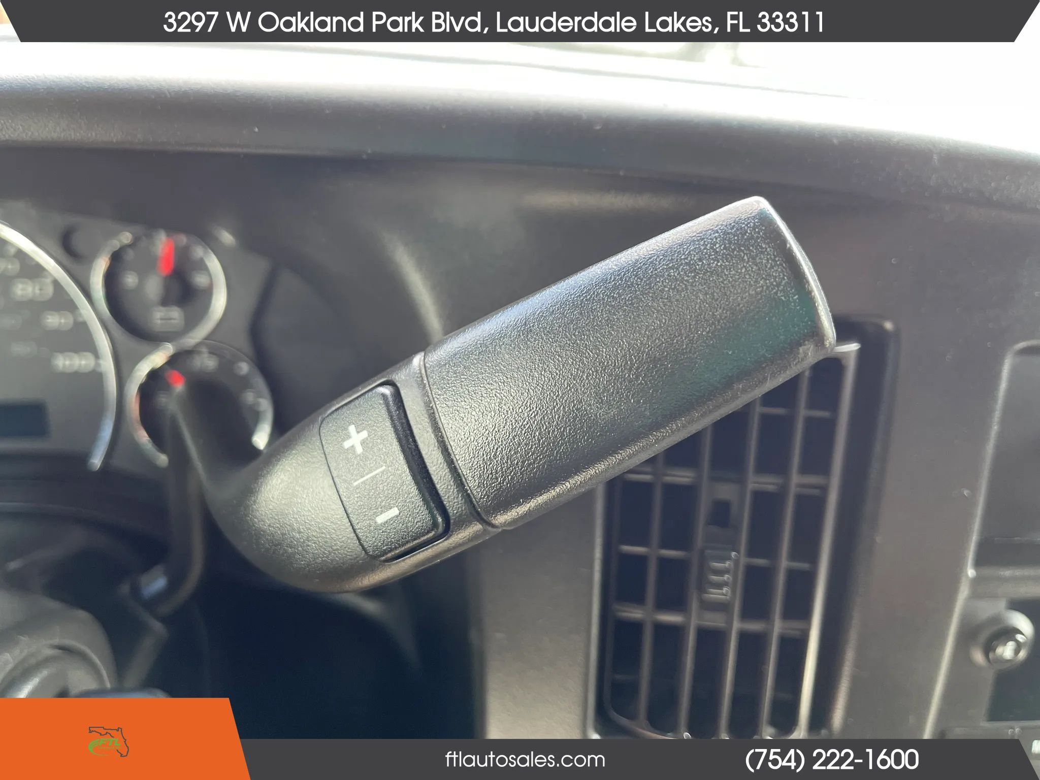 Used 2017 GMC Savana 3500 Extended RWD image 54