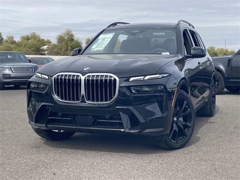 New 2025 BMW X7 xDrive40i w/ M Sport Package image 3