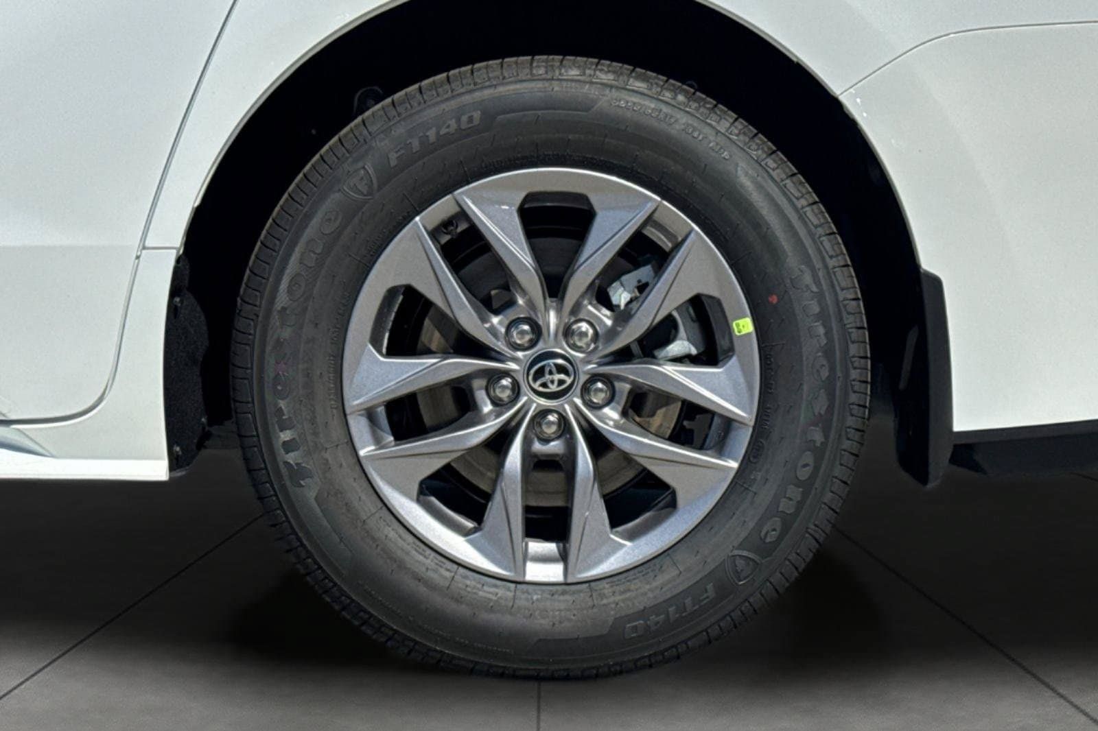New 2026 Toyota Sienna LE FWD image 34