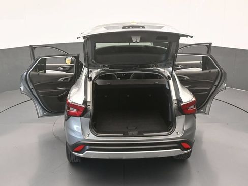 Used 2025 Chevrolet Trax LT w/ Driver Confidence Package FWD image 62