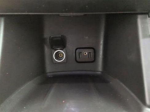 Used 2019 GMC Acadia SLE image 29