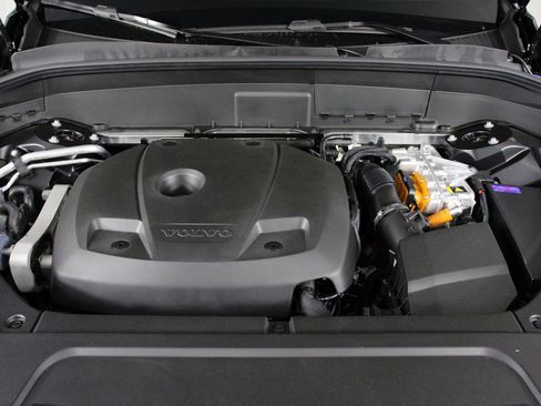 New 2026 Volvo XC90 T8 Plus image 12