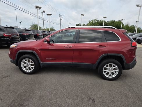 Used 2014 Jeep Cherokee Latitude w/ Cold Weather Group AWD/4WD image 6
