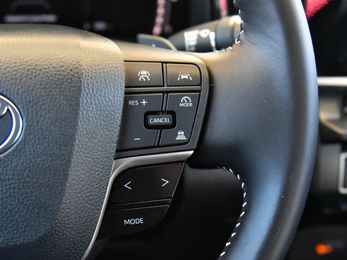 Used 2026 Toyota Camry SE FWD image 32