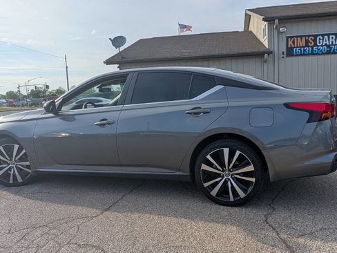 Used 2022 Nissan Altima 2.5 SR AWD/4WD image 11