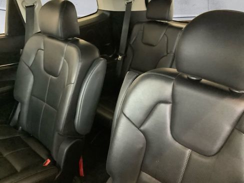 Used 2024 Kia Telluride SX image 18