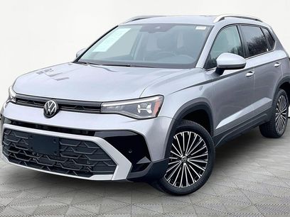 Used 2025 Volkswagen Taos SE