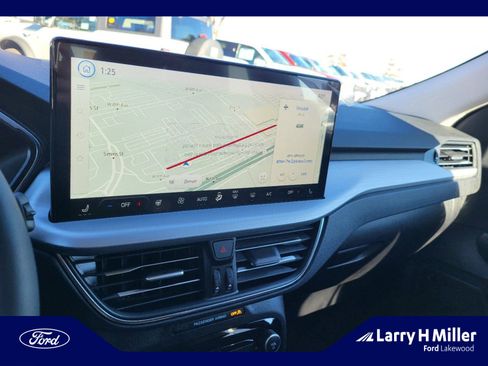 New 2024 Ford Escape SE w/ PHEV Premium Package image 12