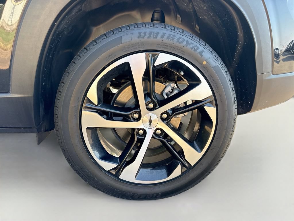Used 2024 Chevrolet Trax RS w/ Driver Confidence Package FWD image 34