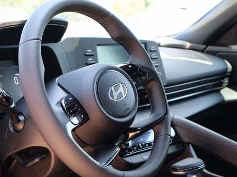 New 2025 Hyundai Elantra Sport image 25