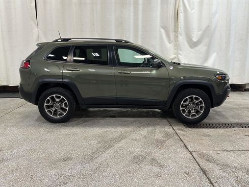 Used 2021 Jeep Cherokee Trailhawk image 6