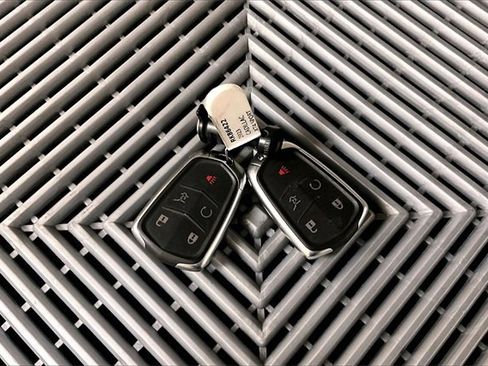 Used 2023 Cadillac XT4 Sport image 10