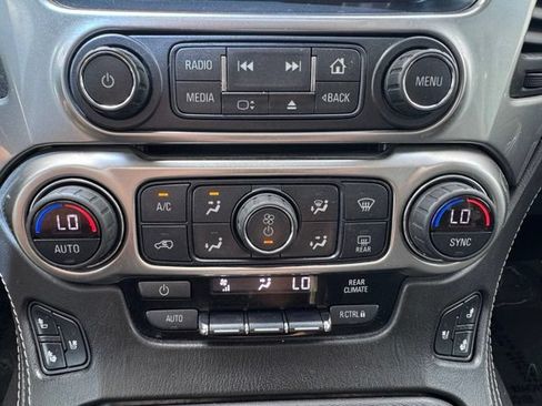 Used 2018 Chevrolet Suburban Premier AWD/4WD image 20