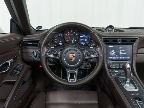 Certified 2019 Porsche 911 Targa 4 GTS image 22