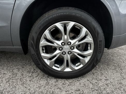 Used 2020 Buick Enclave Avenir w/ Avenir Technology Package image 34