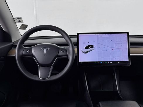 Used 2019 Tesla Model 3 Standard Range RWD image 10