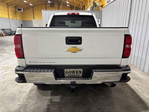 Used 2019 Chevrolet Silverado 2500 W/T AWD/4WD image 8