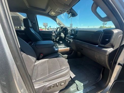 Used 2024 GMC Sierra 1500 SLT w/ SLT Premium Plus Package AWD/4WD image 16