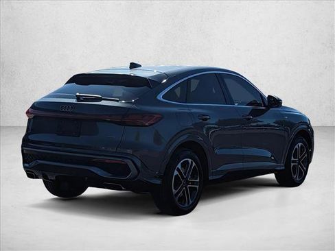 Used 2025 Audi Q5 Prestige AWD/4WD image 2