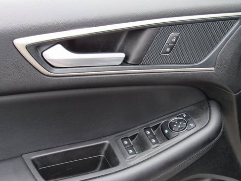 Used 2024 Ford Edge SEL image 14