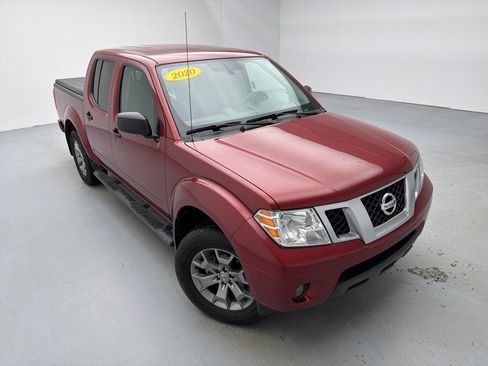 Used 2020 Nissan Frontier SV image 2