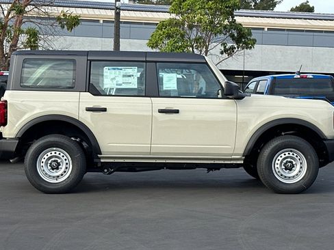 New 2025 Ford Bronco 4-Door AWD/4WD image 3
