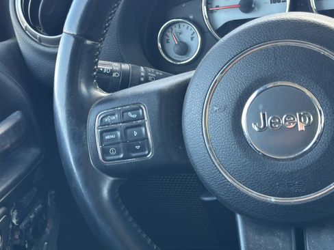 Used 2014 Jeep Wrangler Unlimited Sport w/ Power Convenience Group AWD/4WD image 28