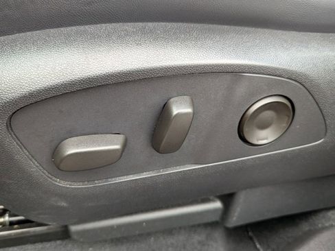 Used 2024 GMC Acadia Elevation image 31