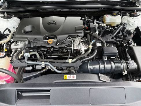 Used 2020 Toyota Camry XLE w/ Driver Assist Package FWD image 27