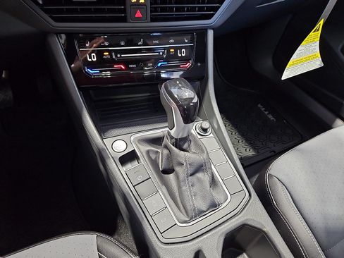 New 2026 Volkswagen Jetta SE FWD image 23