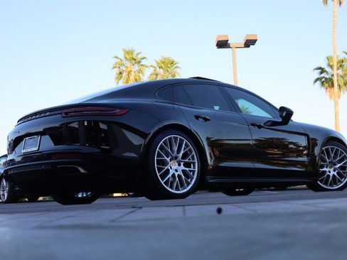 Used 2017 Porsche Panamera image 19