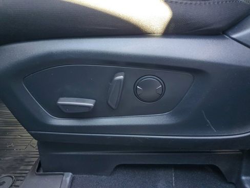 Certified 2023 Ford Explorer XLT image 18