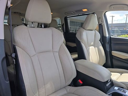 Used 2019 Subaru Ascent Limited AWD/4WD image 44