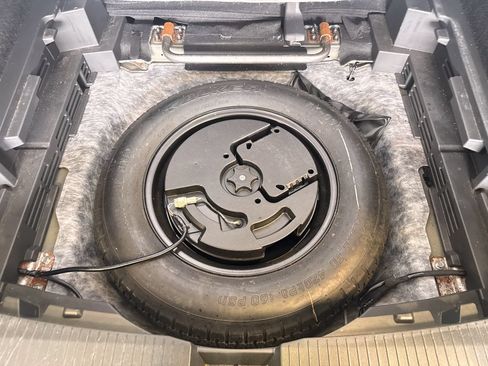 Used 2023 Nissan Rogue SV AWD/4WD image 9