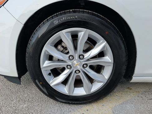 Used 2023 Chevrolet Malibu LT image 4