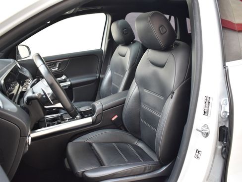 Used 2021 Mercedes-Benz GLA 35 AMG 4MATIC w/ Premium Package image 14