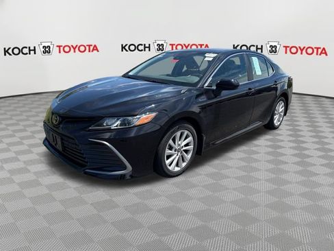 Used 2023 Toyota Camry LE AWD/4WD image 3