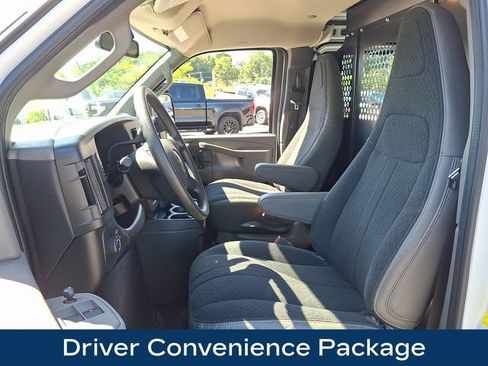 Used 2025 GMC Savana 2500 w/ Driver Convenience Package RWD image 2