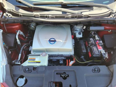 Used 2015 Nissan Leaf S w/ Charge Package image 17