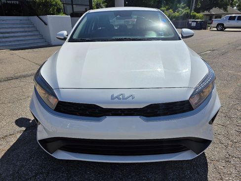 Used 2022 Kia Forte LXS FWD image 2
